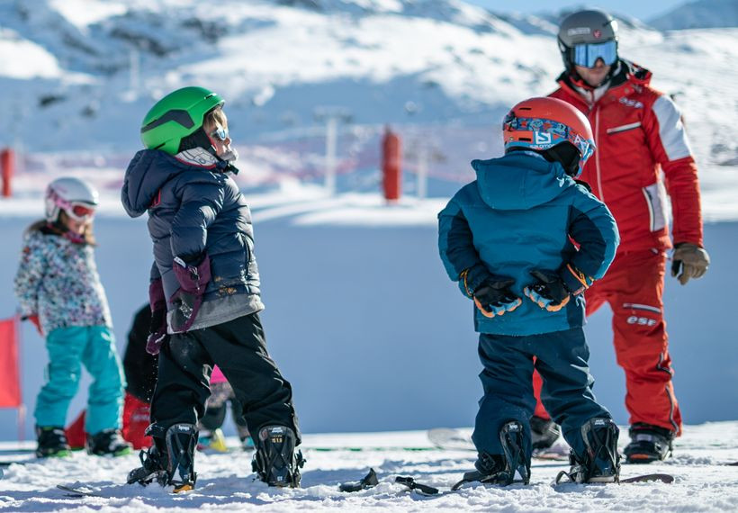 CHILDREN SNOWBOARD GROUP LESSONS