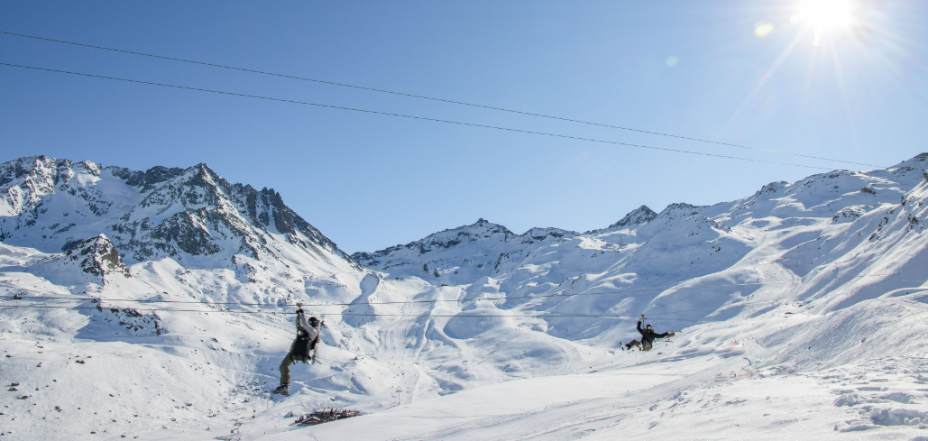 "La Bee" zipline