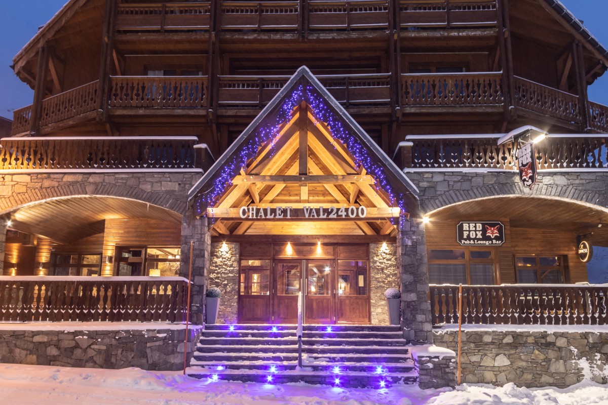 © Val 2400 © Val 2400