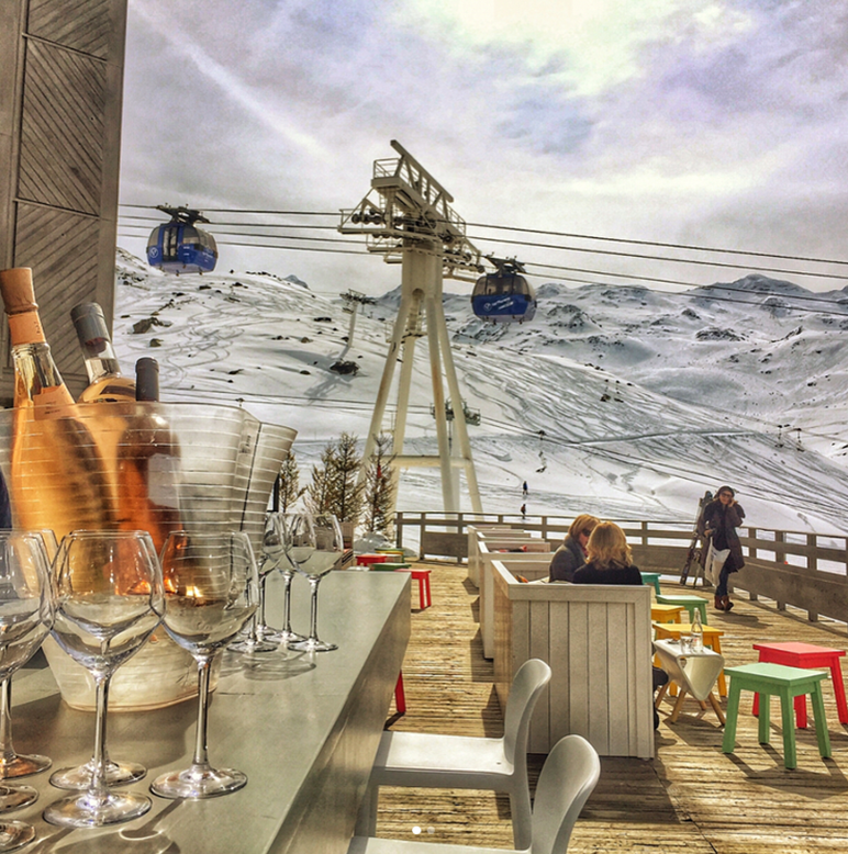 °F7 Terrace bar °F7 Terrace bar