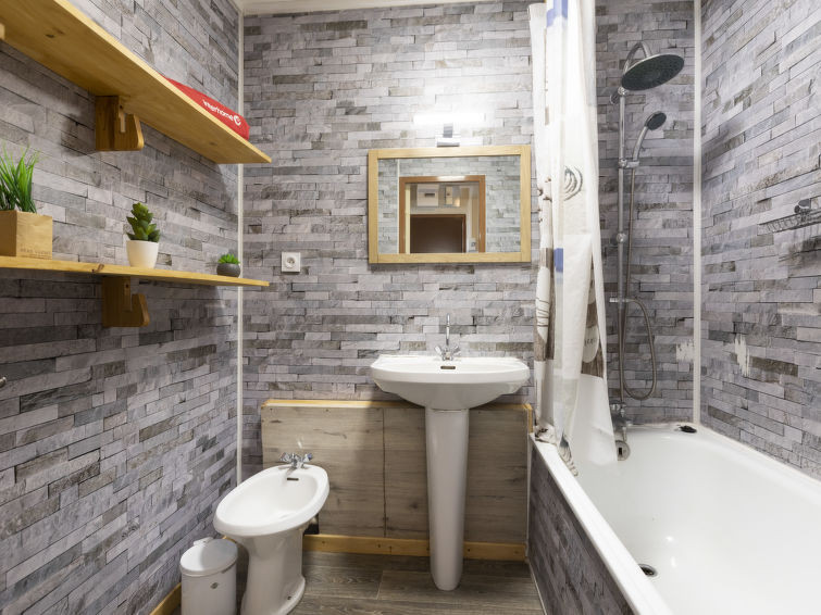 5A56365000C61EECAEF99CE0D5980CCE.jpg 5A56365000C61EECAEF99CE0D5980CCE.jpg