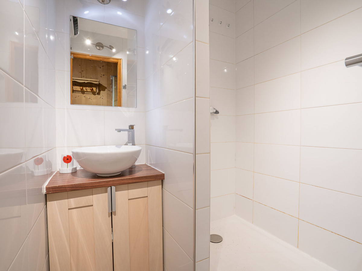 5A56365000CA1EDD81E767F4CF738012.jpg 5A56365000CA1EDD81E767F4CF738012.jpg