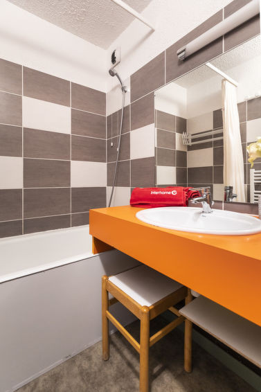 5A56365000CA1EECAD84E0E85CE8DC75.jpg 5A56365000CA1EECAD84E0E85CE8DC75.jpg