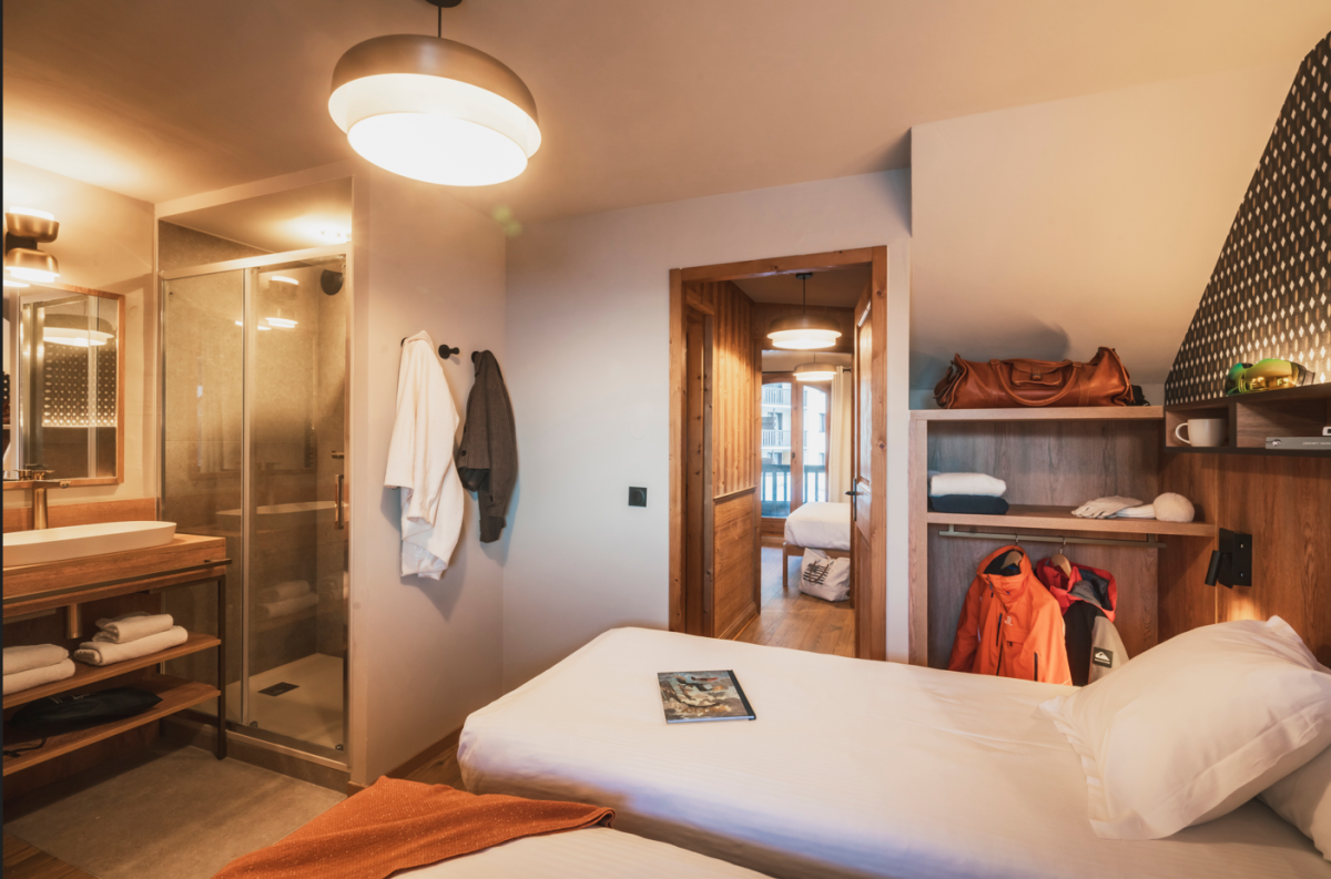 5P8EST  - © 5P8EST  5P8EST