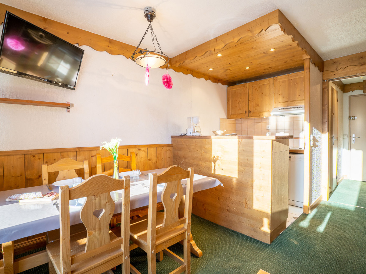 F2D993D000D51EDA85A297923D563EDF.jpg F2D993D000D51EDA85A297923D563EDF.jpg