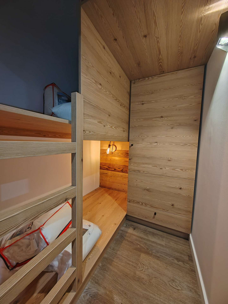 _clients_227360001_photos_141j_16364848