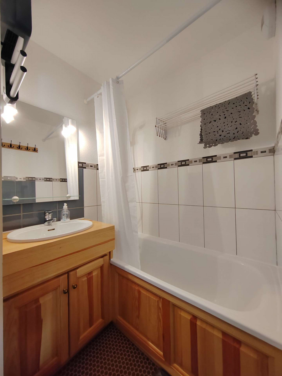 _clients_227360001_photos_144i_16697403