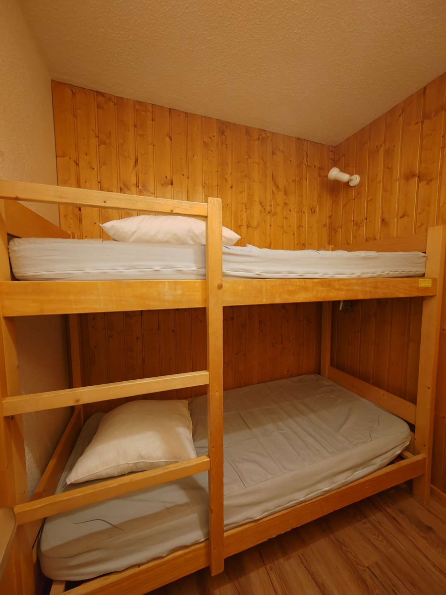 _clients_227360001_photos_147j_16606634