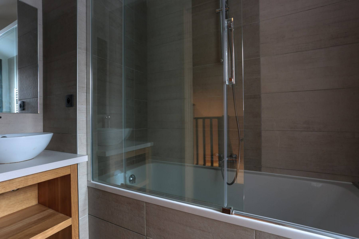 _clients_227360001_photos_16o_16340537