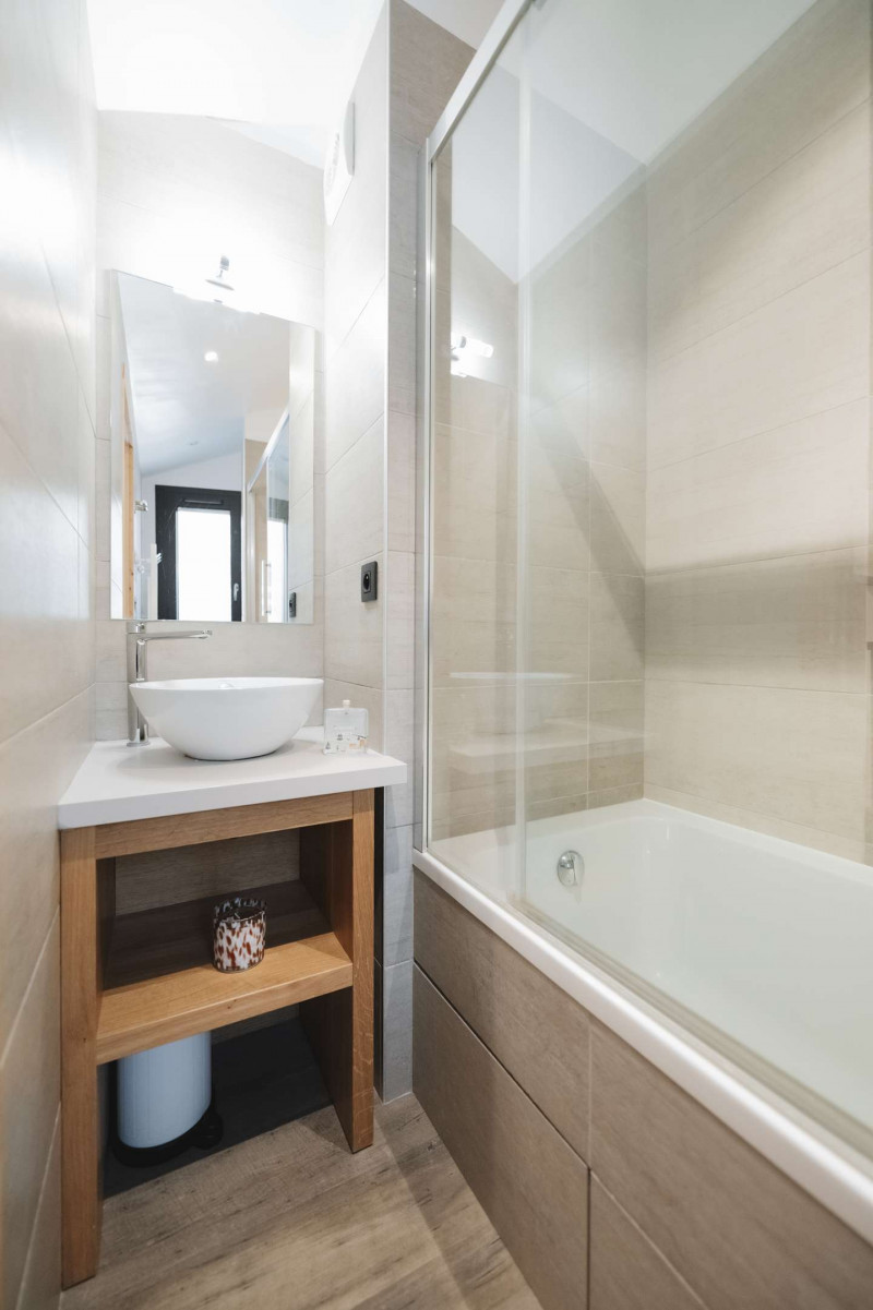 _clients_227360001_photos_16u_18334273
