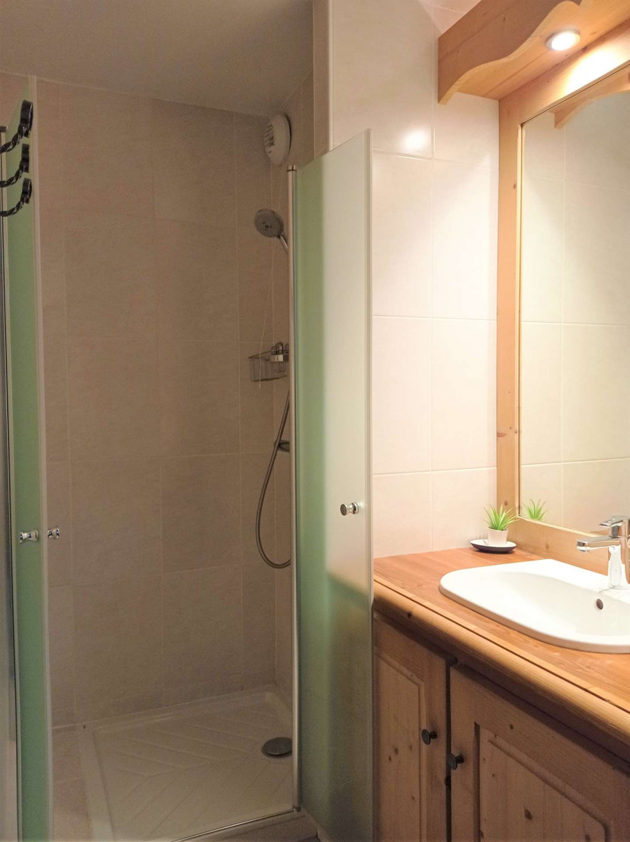 _clients_227360001_photos_48m_17571192