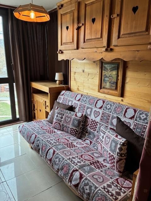 _lv_images__lot_0000090504_04_15832809