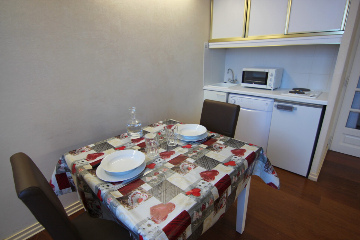 _lv_images__lot_0000140012_09_15301050 _lv_images__lot_0000140012_09_15301050