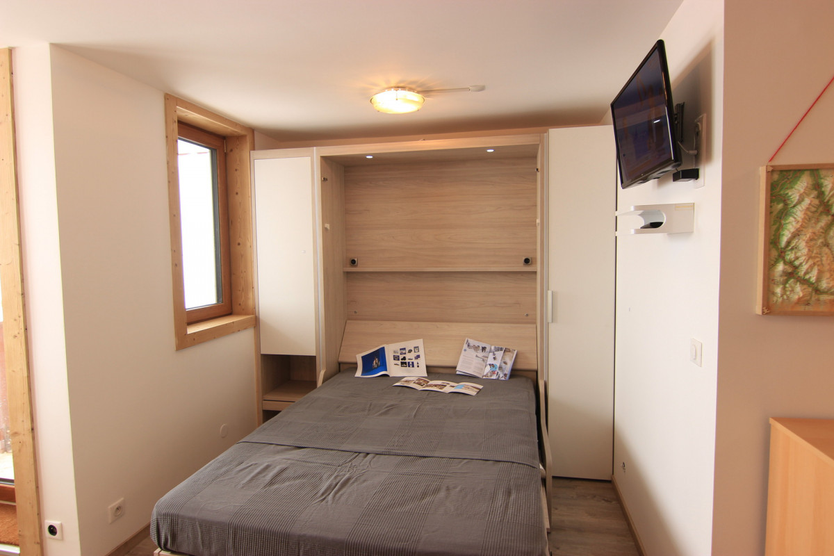 _lv_images__lot_0000140017_06_17320965