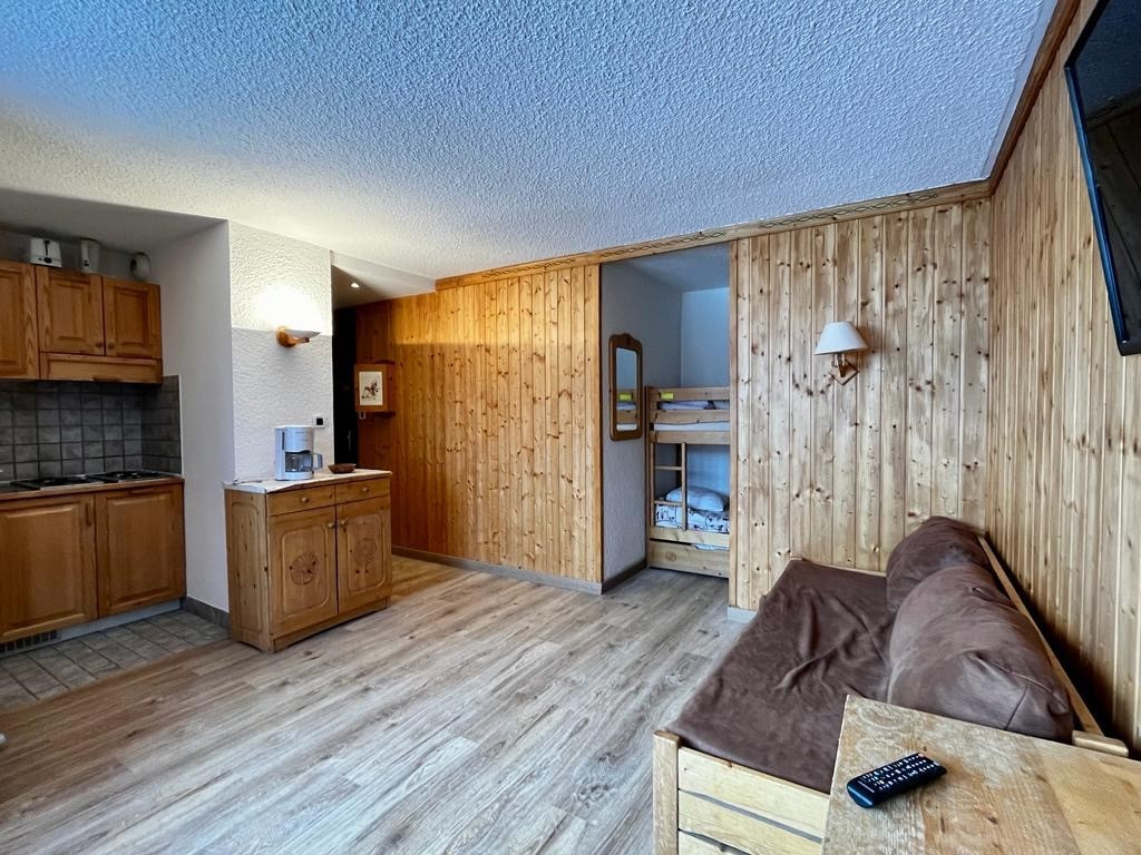 _lv_images__lot_0000270802_01_18140598