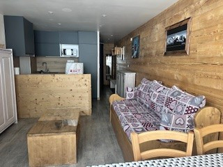 _lv_images__lot_0000270810_05_15862701