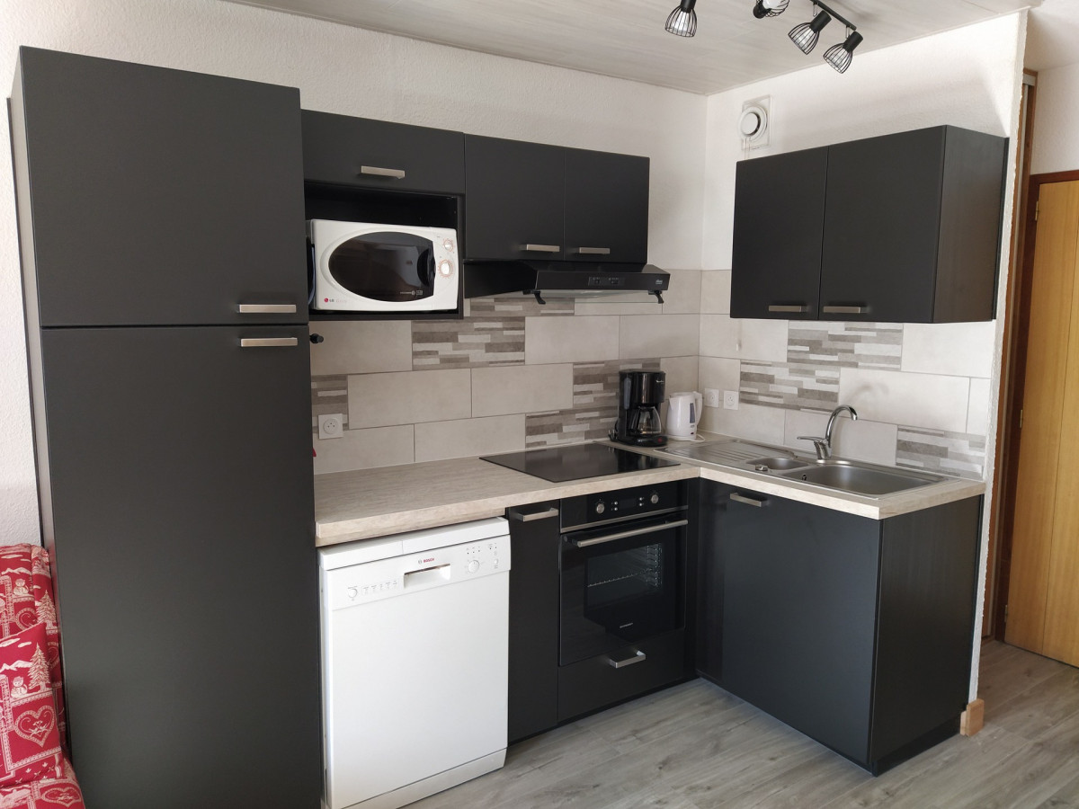 _lv_images__lot_0000300072_02_17538683