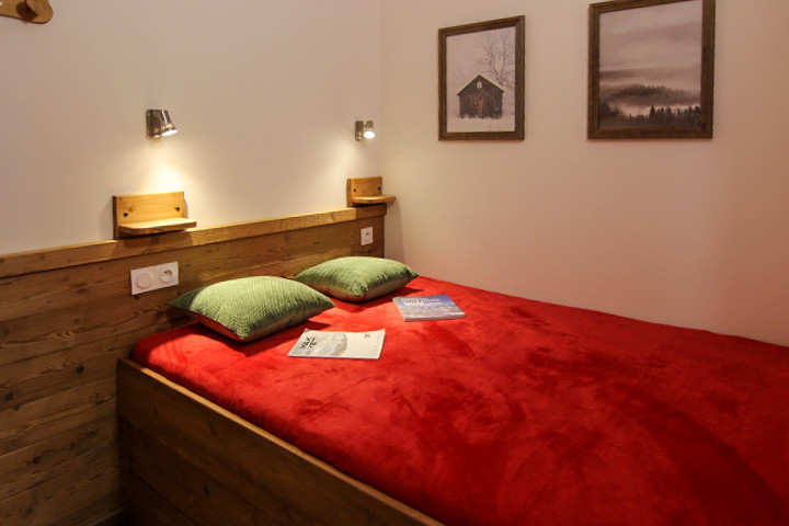 _lv_images__lot_0000480031_05_16906358