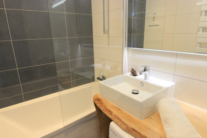 _lv_images__lot_0000480031_08_16990322