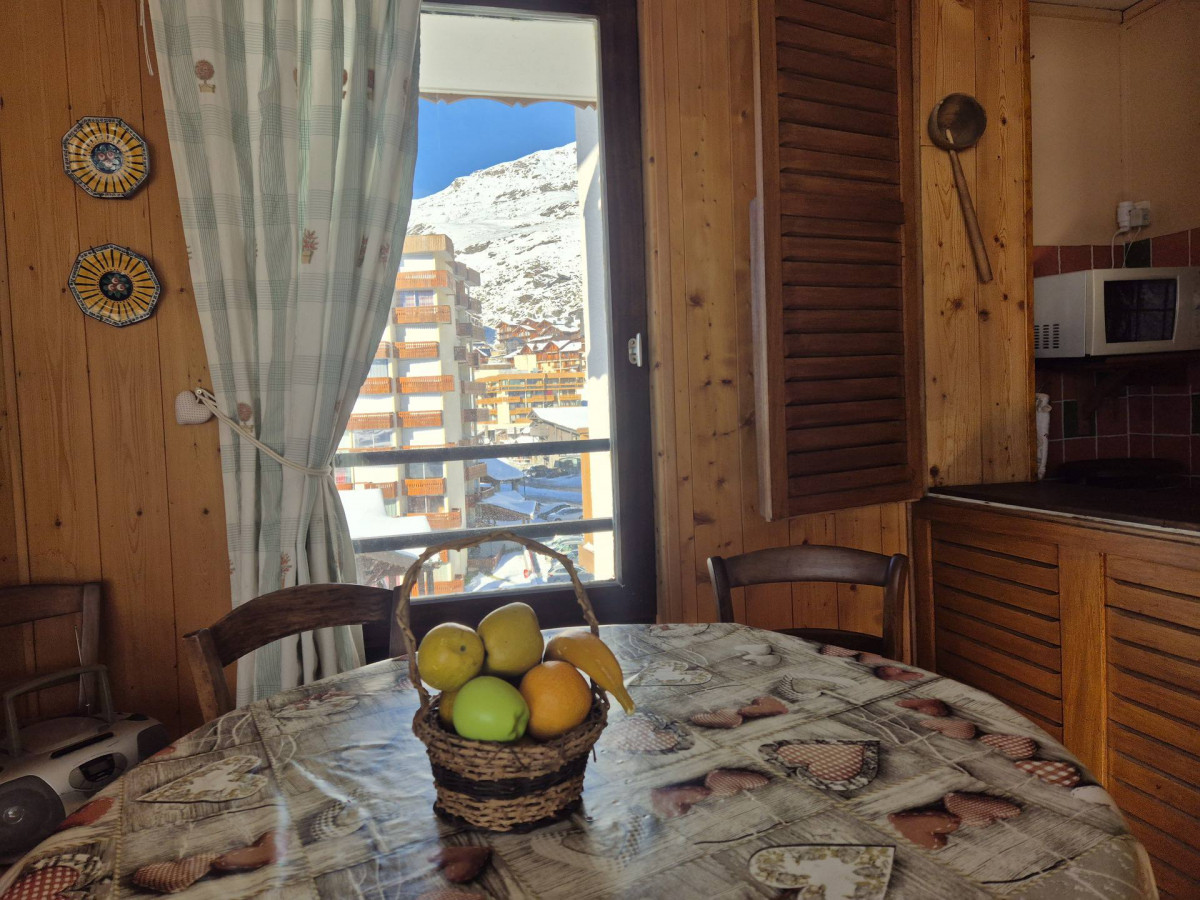 _lv_images__lot_0000480045_02_16241123