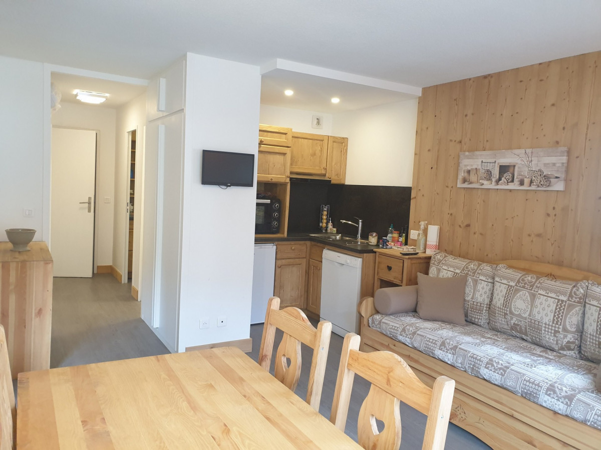 _lv_images__lot_0000480053_02_17602341