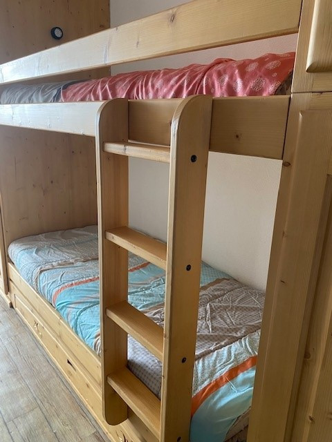 _lv_images__lot_0000480083_06_15566276