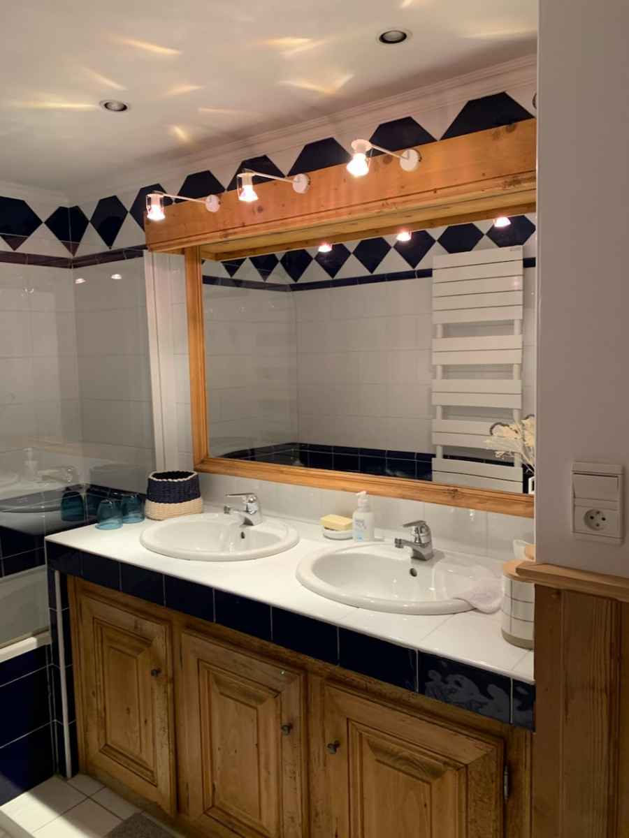 _lv_images__lot_0000480107_07_17613288