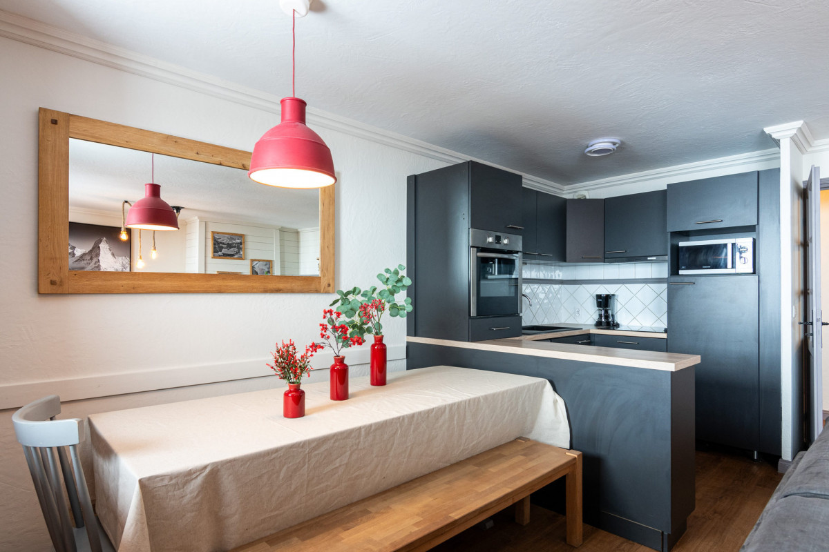 _lv_images__lot_0000480116_03_16680514