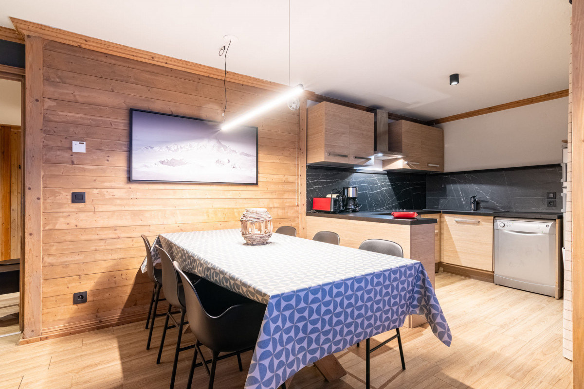 _lv_images__lot_0000480123_03_17104800