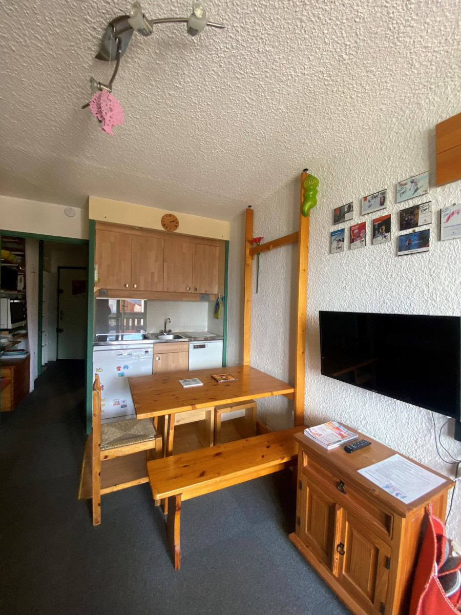 _lv_images__lot_0000480131_03_17538586