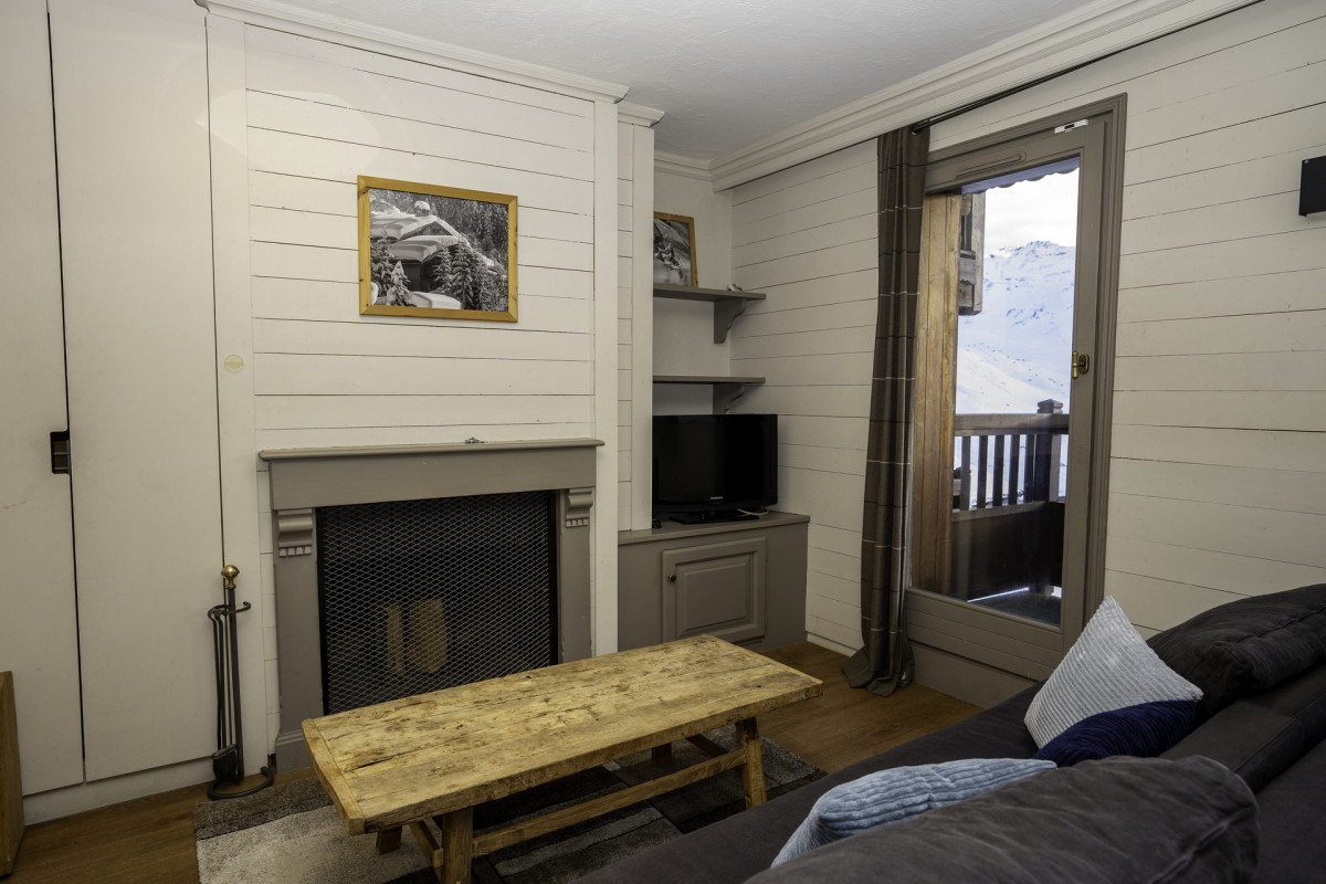 _lv_images__lot_0000480136_02_17571670