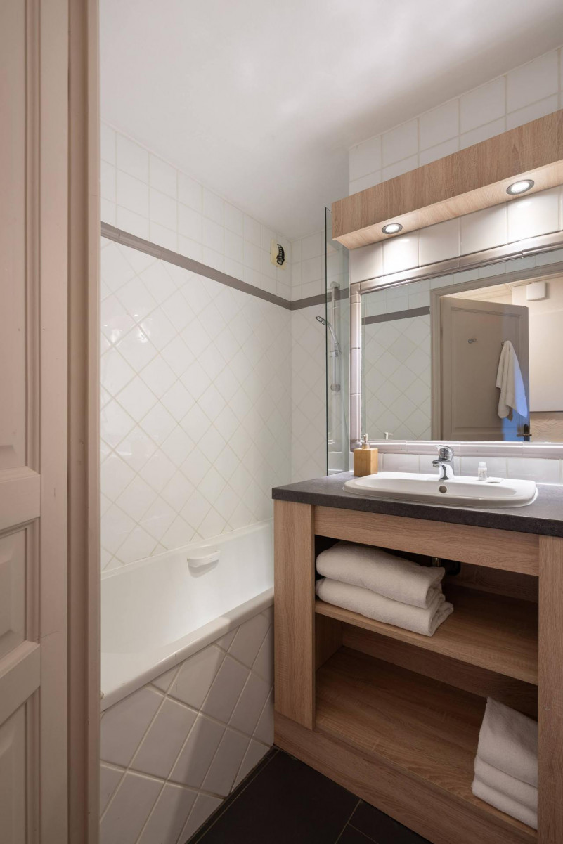 _lv_images__lot_0000480136_08_16947176 _lv_images__lot_0000480136_08_16947176