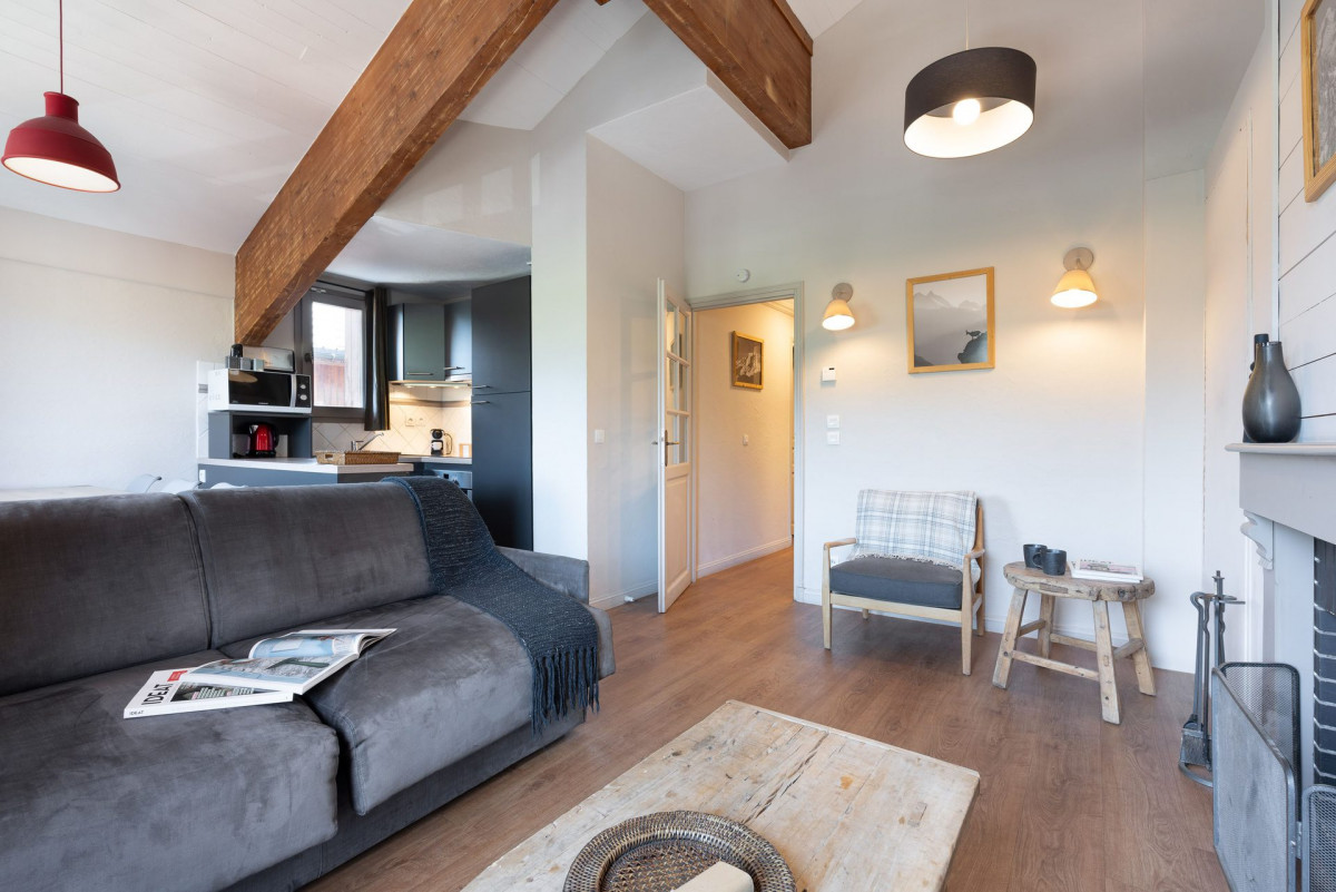 _lv_images__lot_0000480138_02_15041997