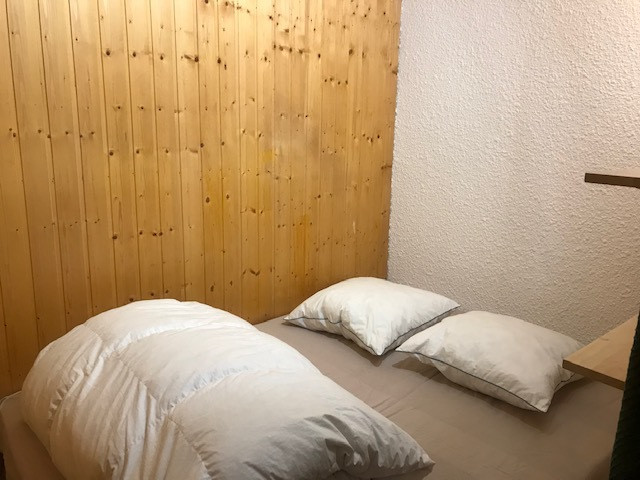 _lv_images__lot_0000480146_03_15877250