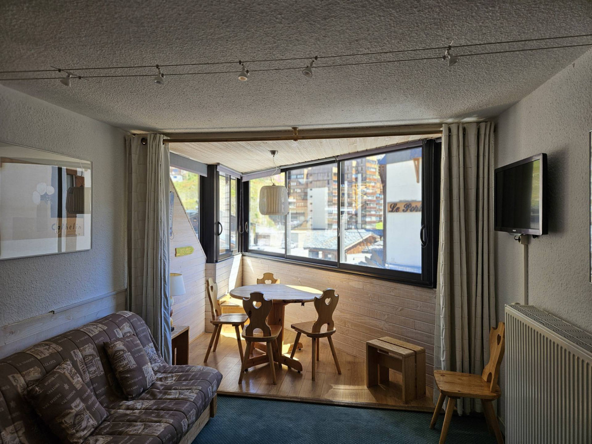 _lv_images__lot_0000480154_06_17505030