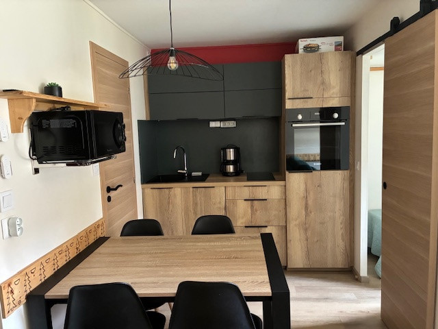 _lv_images__lot_0000480155_04_16536004