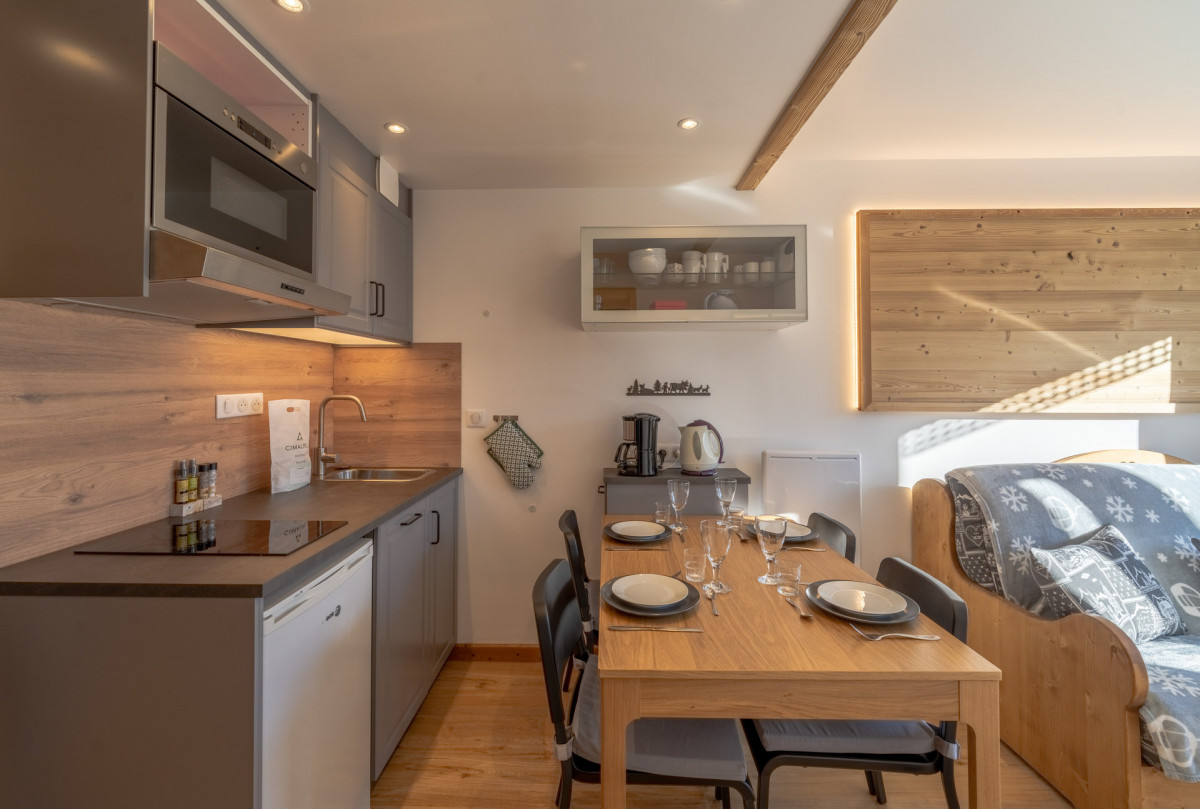 _lv_images__lot_0060511576_02_16537139