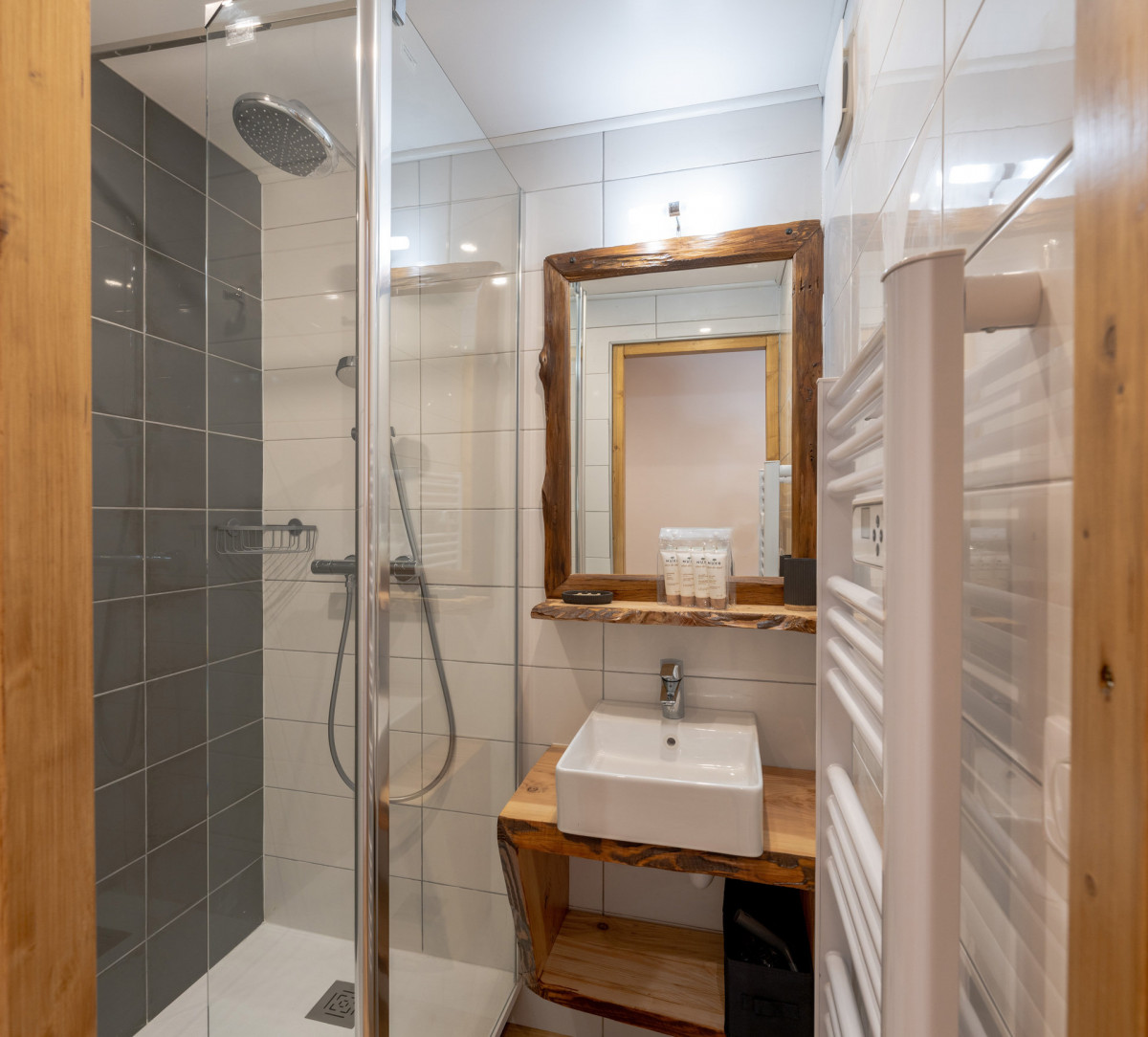 _lv_images__lot_0060511576_09_16537146