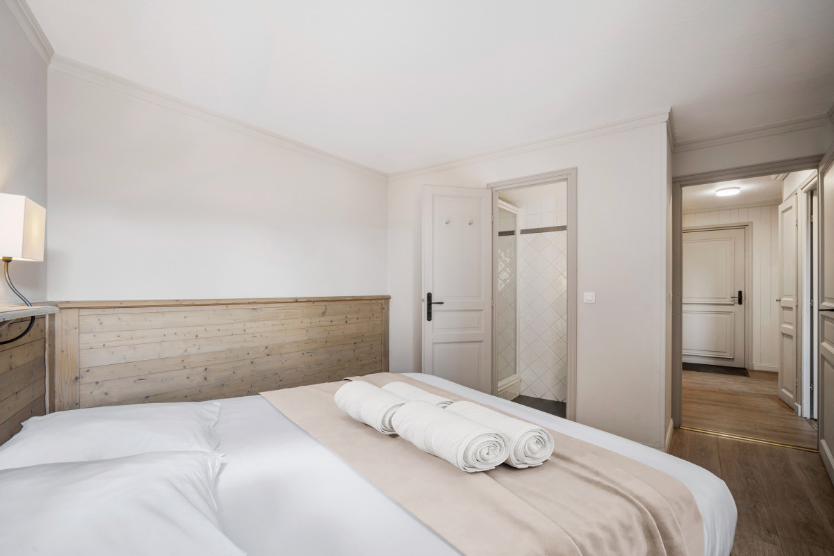 _lv_images__lot_0075553720_12_17403906