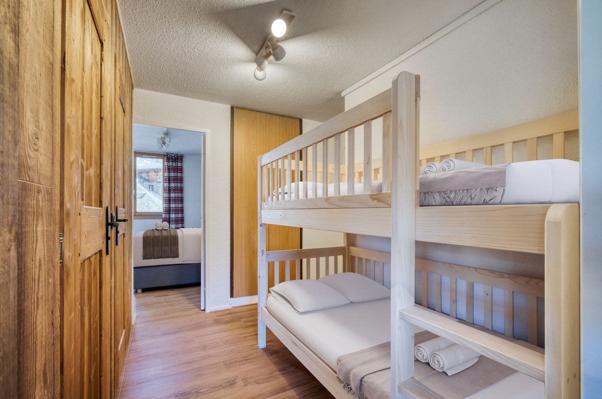 _lv_images__lot_0075553787_11_15878460