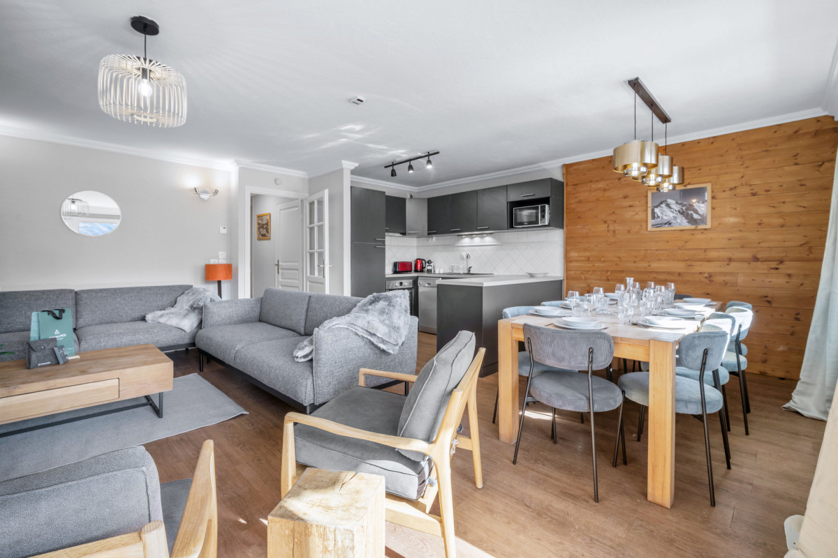 _lv_images__lot_0075553793_01_17584918