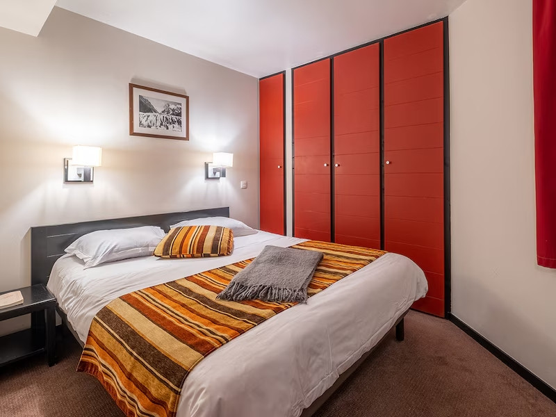 aaa-163762-43-17081227