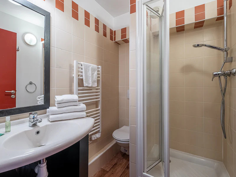 aaa-163766-43-17081231