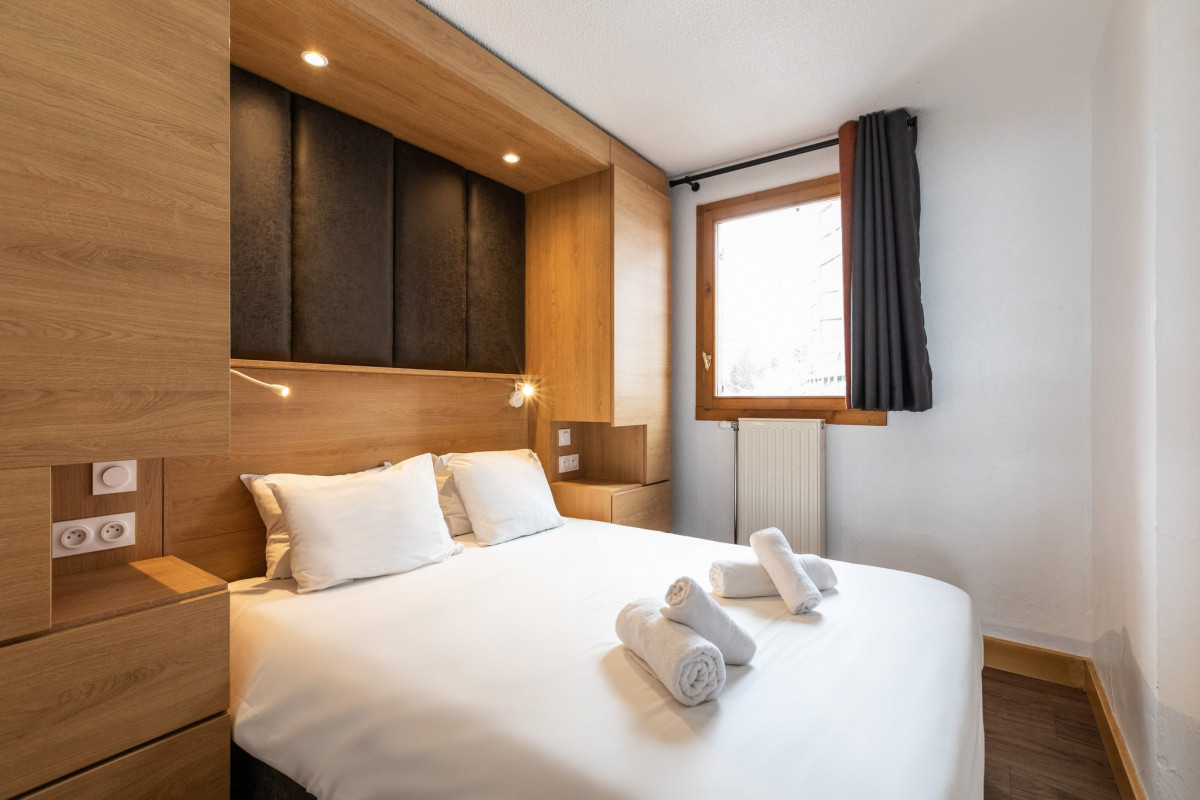 APPARTEMENT 12/14 PERSONNES 115M² - © @Val Chavière APPARTEMENT 12/14 PERSONNES 115M²