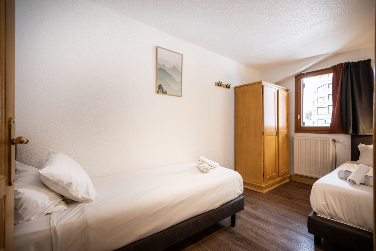 APPARTEMENT 12/14 PERSONNES 115M² - © @Val Chavière APPARTEMENT 12/14 PERSONNES 115M²