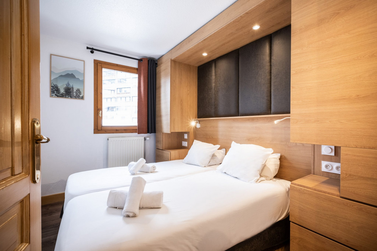 APPARTEMENT 12/14 PERSONNES 115M² - © @Val Chavière APPARTEMENT 12/14 PERSONNES 115M²