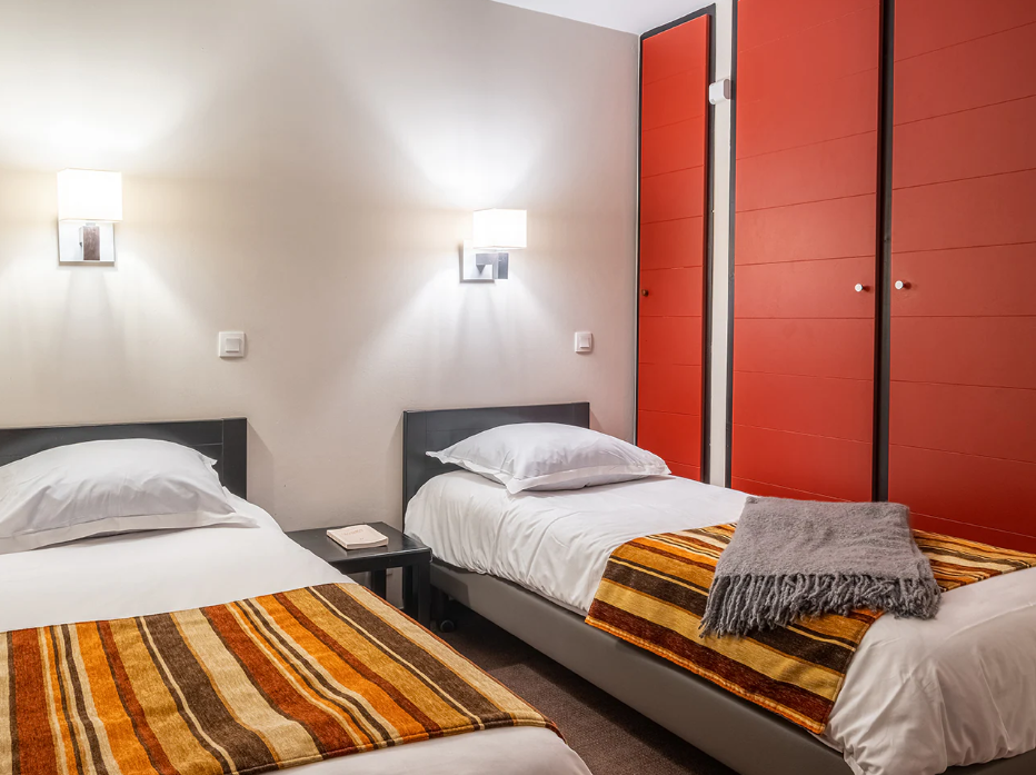 tikal-4-personnes-6-17083947 tikal-4-personnes-6-17083947