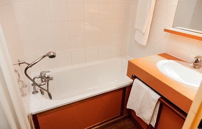 Salle de bain - © Résidence Odalys Tourotel Salle de bain - © Résidence Odalys Tourotel