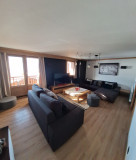 _lv_images__lot_0000480121_02_16240745