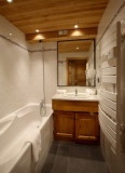Salle de bain - ©Résidence Chalet des Neiges Hermine